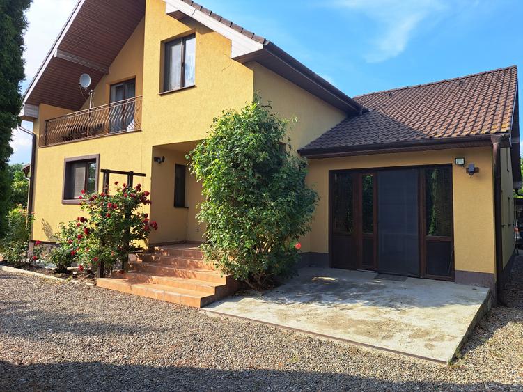 VILA IN REGIM DE INALTIME PARTER SI ETAJ ULTRAFINISATA PE 19 ARI TEREN - 1