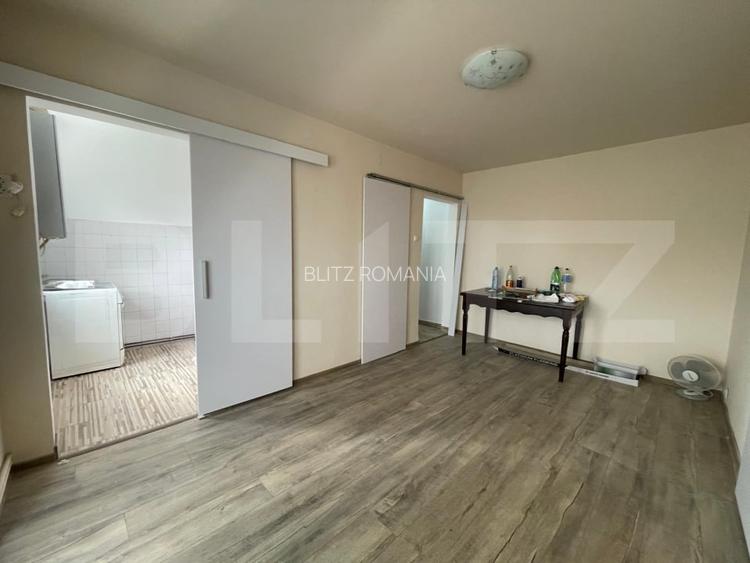 Apartament de vanzare 2 camere, 35 mp, zona Dambu Pietros