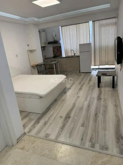 Inchiriez garsoniera la parter bloc nou zona Vest