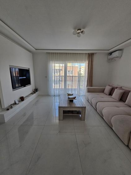 Apartament deosebit cu 4 camere,situat in centrul orasului Arad - 1