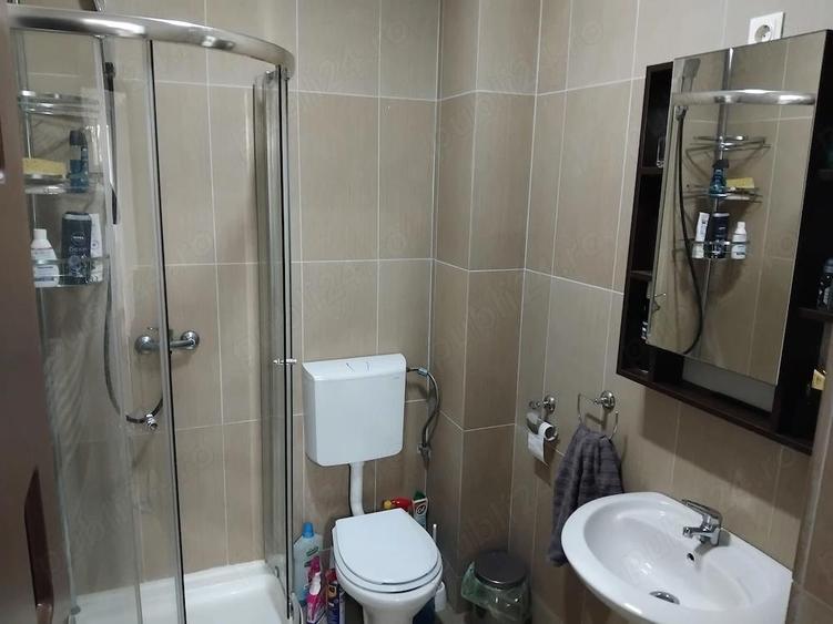 Vand apartament cu 2 camere zona Vlaicu Pizza 5 Col?uri - 1