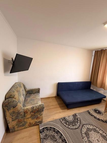 Inchiriez garsoniera - 2