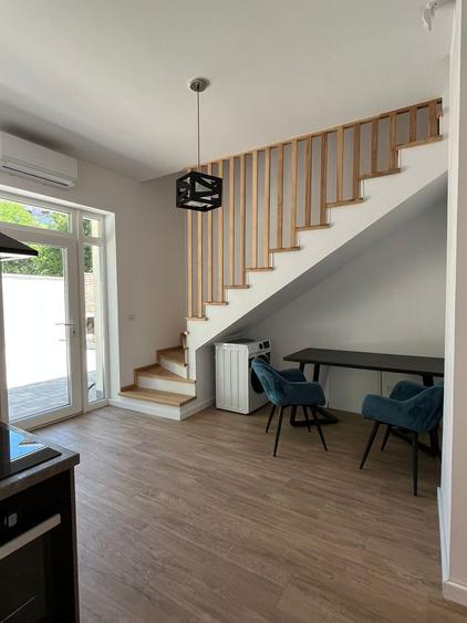 Triplex modern, între Calea Circumvalațiunii și Bulevardul Cetății - 10