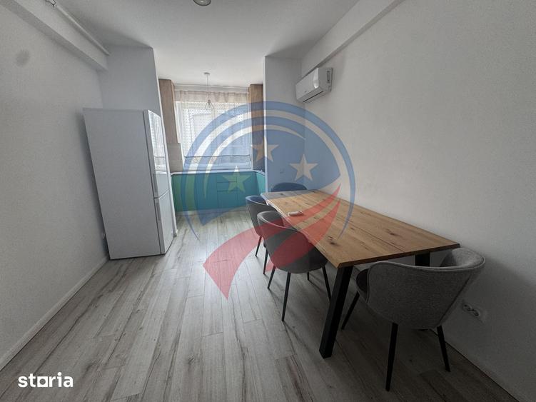 Apartament cu 3 camere în Craiovița Nouă