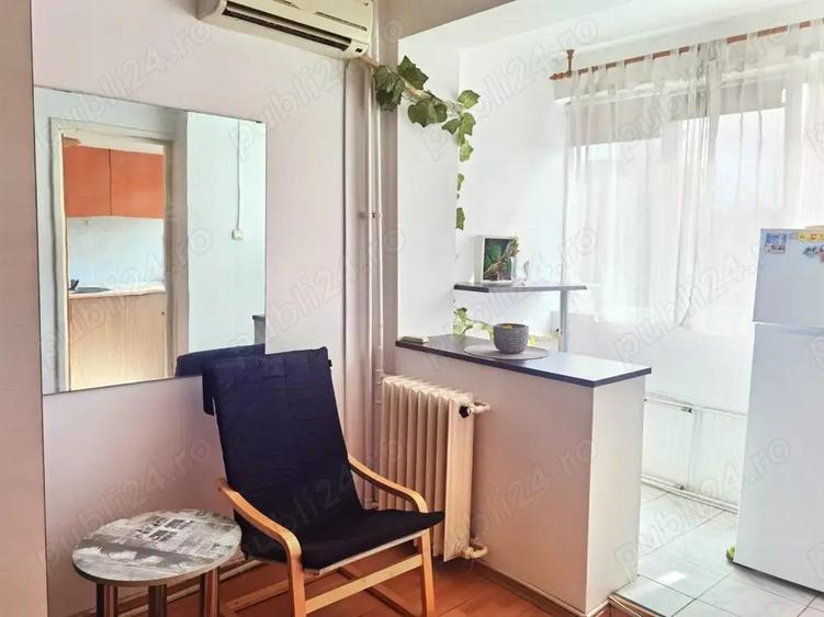 Titan -garsoniera Metrou Costin Georgian - 9