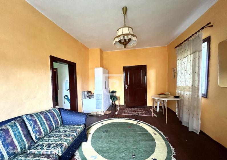 Casa traditional bucovineana la poalele muntilor Bucovinei - 16