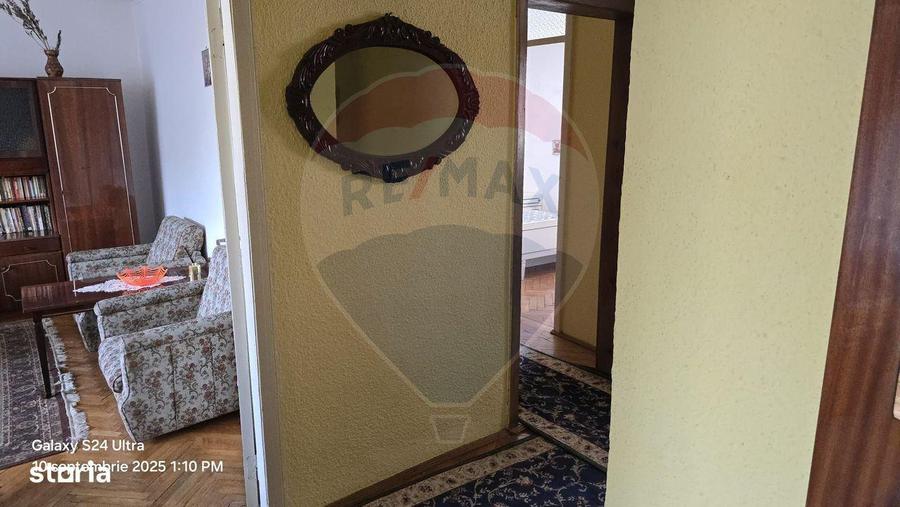 Apartament 4 camere de inchiriat in Radauti - 2