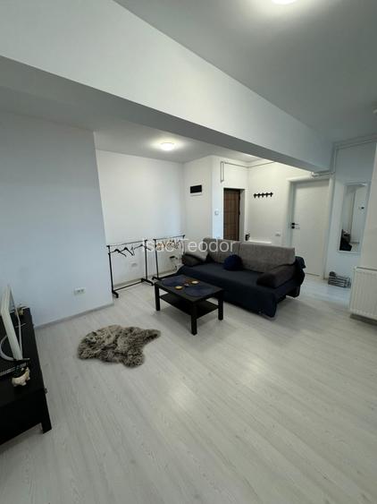 Apartament cu 2 camere decomandat în Apărătorii Patriei Apartament cu 2 camere decomandat în Apărătorii Patriei