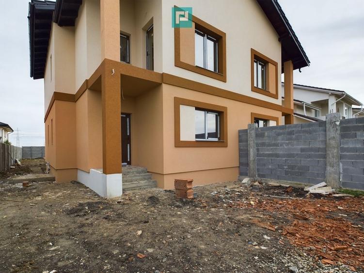 Duplex în Moșnița Nouă, în spate la Castel - 1