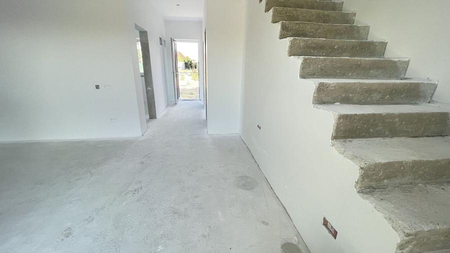 Comision 0% -Triplex  P+1E+M-Sacalaz -finisaje la alegere - 43