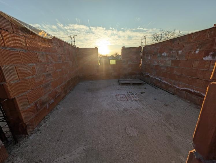 Teren 580m Șerbănești cu casa in construcție - 6