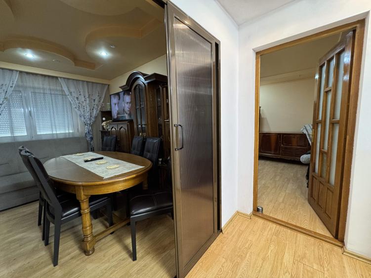 5 cam. etaj 1, 96 mp, decomandat, renovat, zona Zahana - 2