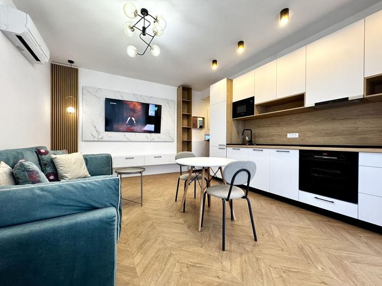 Apartament cu 2 camere semidecomandat, mobilat în Buziașului