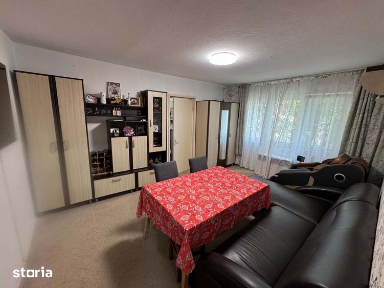 Apartament cu 3 camere în Micro 15
