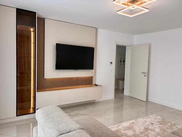 Apartament cui trei camere, regim vila, zona Tractorul - 10