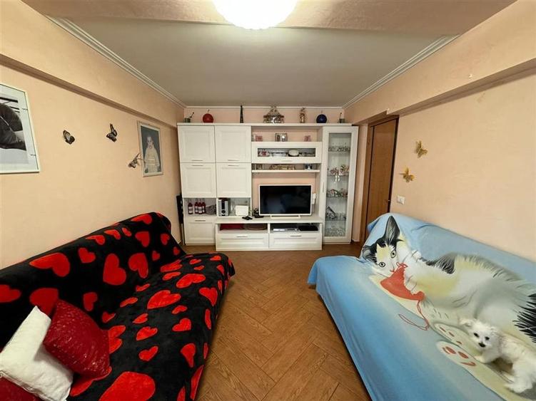 Apartament 3 camere, etaj 2, zona ultracentrala, renovat complet - 6