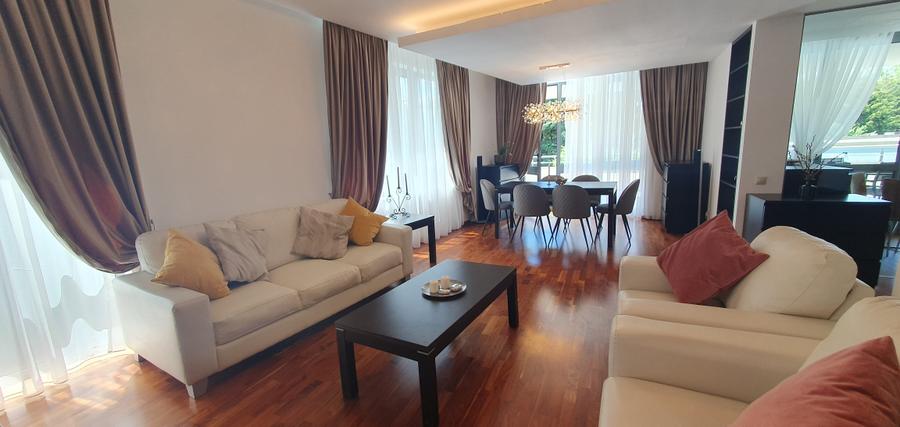 Apartament cu 3 camere decomandat, mobilat în Iancu Nicolae