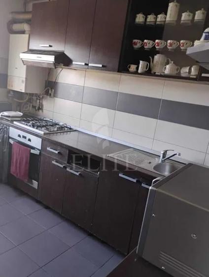 Apartament 4 camere în zona STRAZII CALEA FLORESTI - 1