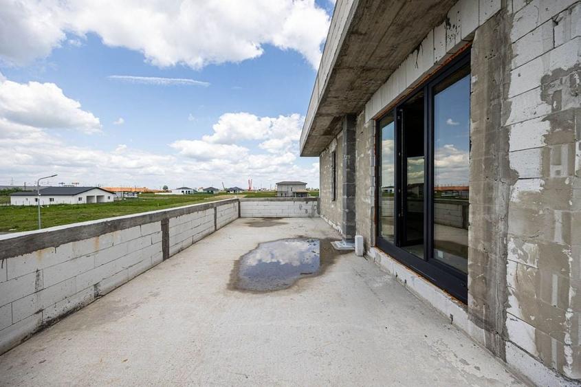 PROPRIETATE VÂNDUTĂ! Vilă spațioasă– Via Carmina, Arad. - 3