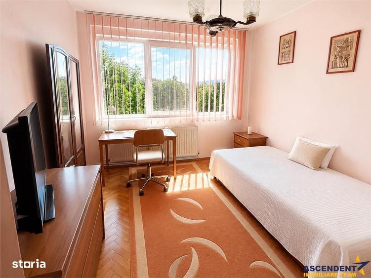 Apartament cu 3 camere decomandat în Central