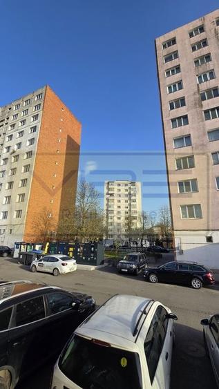 Spatiu comercial- cafenea/ showroom /restaurant - 10