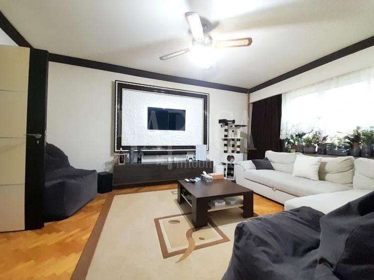 Apartament 3 camere de vanzare in Rogerius Oradea, Oradea - 1