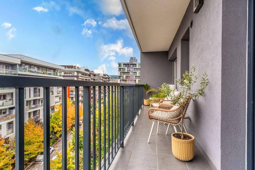 Apartament cu 2 camere decomandat, mobilat în Central