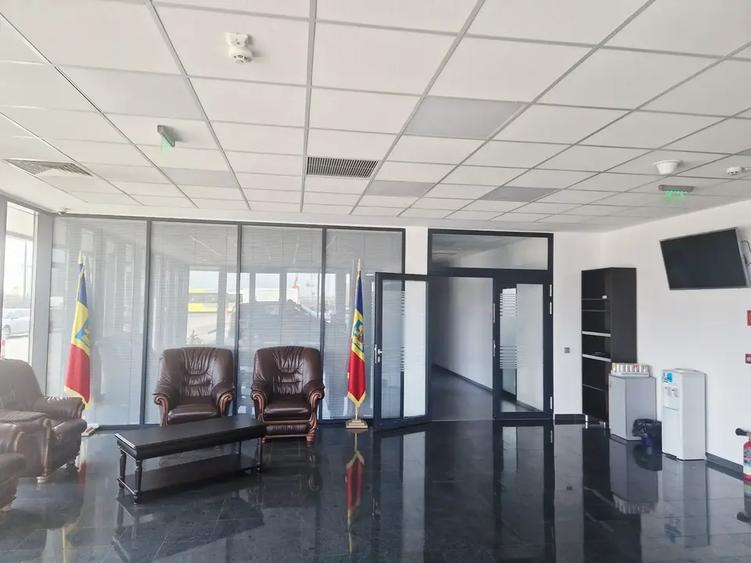 Spatiu industrial, birouri si teren de vanzare, situate intre DNCB - A2 si A0 - 4