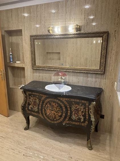 Duplex cu 6 camere cu Teren 350 Mp în Central
