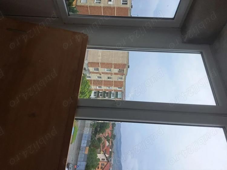 Apartament de vanzare in Sebe? Alba cartier Lucian Blaga 4 camere .2 balcone.pivni?a .pod - 1