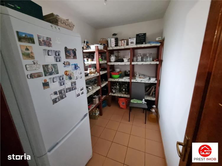Casă cu 6 camere cu Teren 2200 Mp în Sâncraiu de Mureș