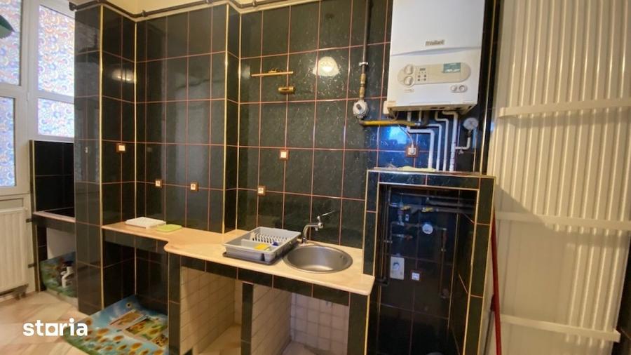 Apartament cu 3 camere în Centrul Civic