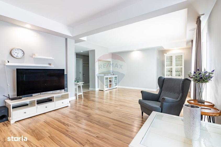 Apartament cu 4 camere în Pipera