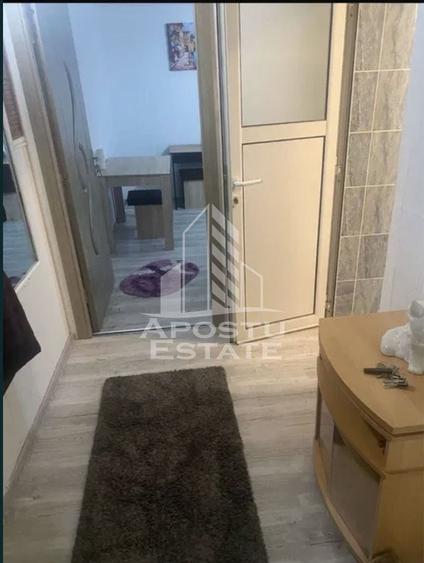 Apartament cu 2 camere semidecomandat, mobilat în Spitalul Județean
