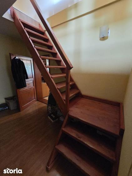 Casă cu 5 camere cu Teren 1800 Mp în Central