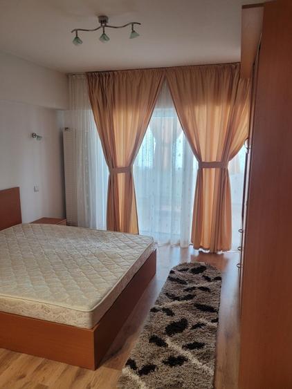 Pf. Inchiriez apartament. 3 camere mobilat complet langa Mall pret 500 - 5