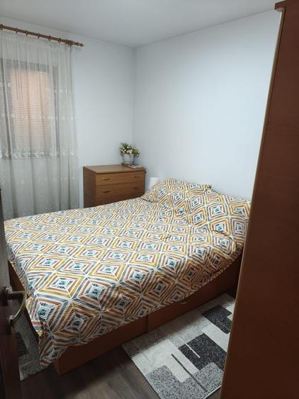 Casă cu 3 camere cu Teren 1100 Mp în Central