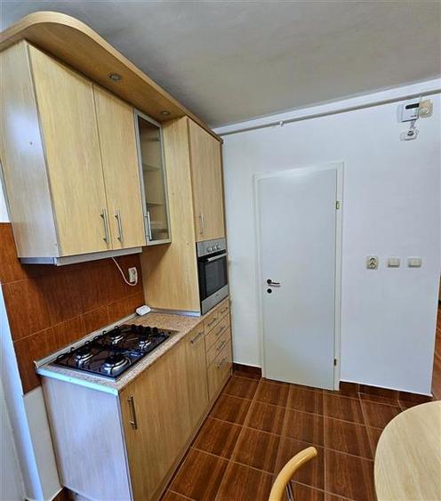 Duplex cu 5 camere cu Canalizare în Bună Ziua