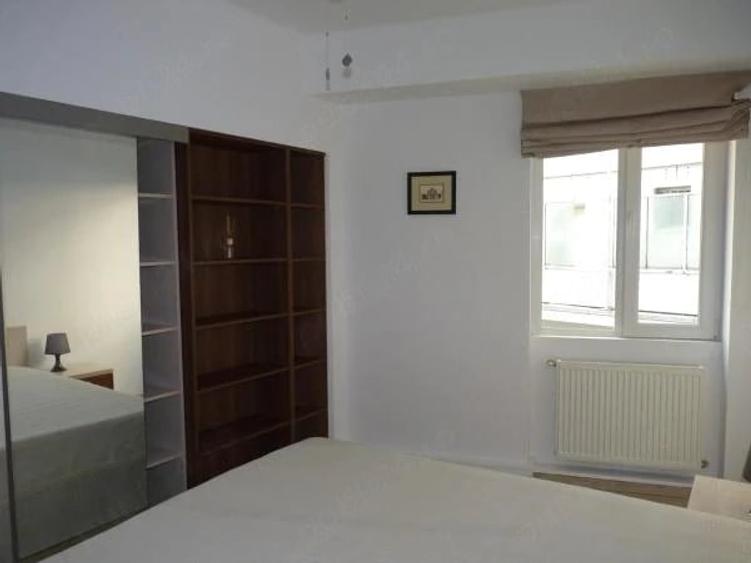 Apartament cu 2 camere semidecomandat în Sala Palatului