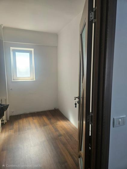 Apartament cu 3 camere decomandat în CFR