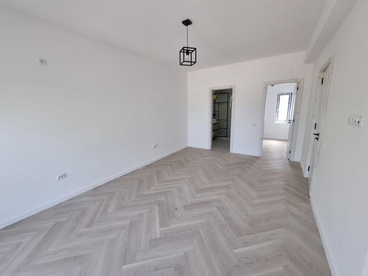 Casă individuală cu 4 camere cu Teren 400 Mp în Domnești