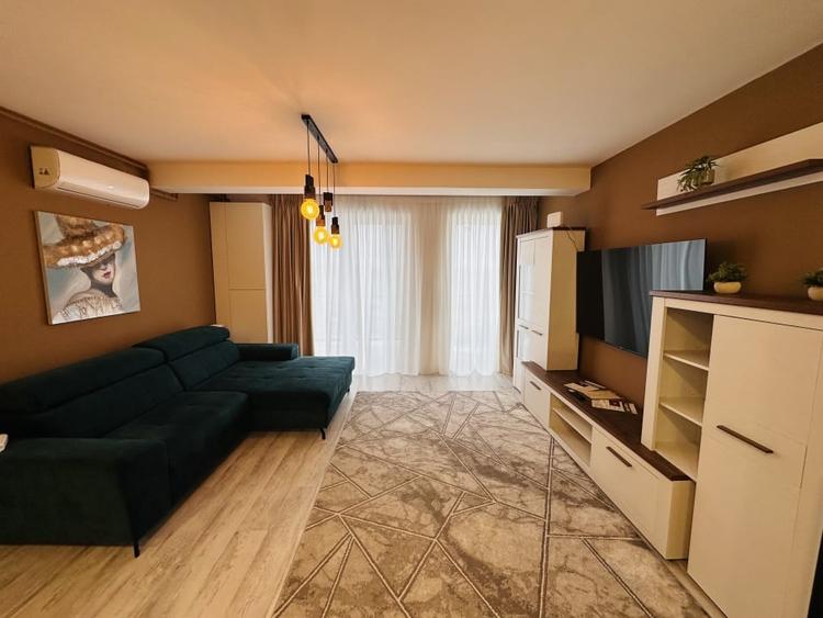 Apartament cu 2 camere decomandat, mobilat în Roșu