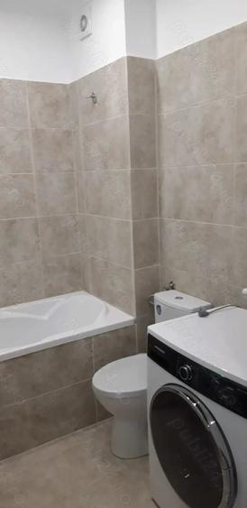 Garsonieră decomandată în Păcii