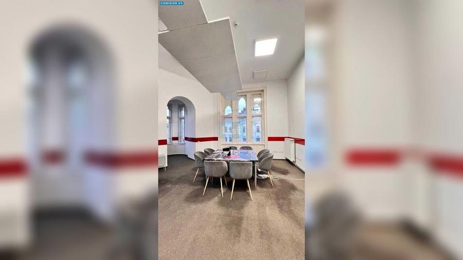 Birou, de 230 mp, în Central