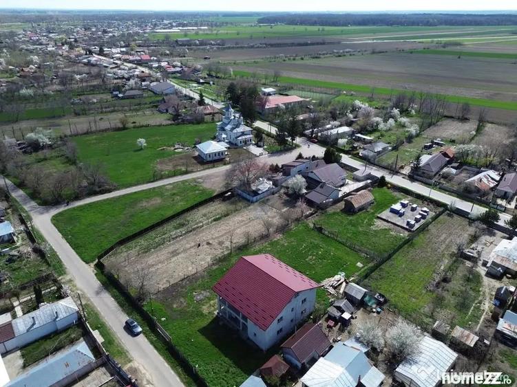 Casă cu 7 camere cu Teren 1025 Mp în Ciușlea