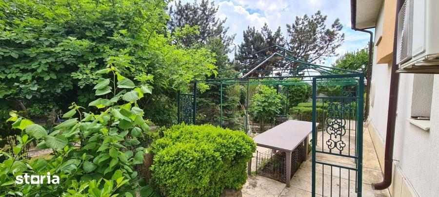 Casă cu 7 camere cu Teren 1800 Mp în Balotești