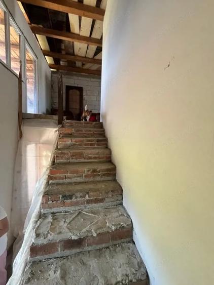 Casă cu 3 camere cu Teren 1000 Mp în Clit