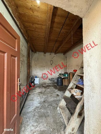Casă cu 2 camere cu Teren 2819 Mp în Cața