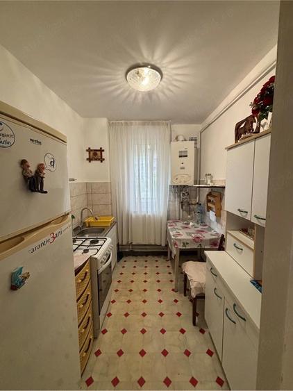 vind apartament in hundoara 2 camere - 2