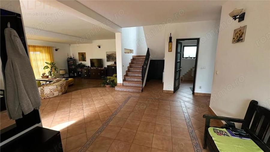Casa Spatioasa 5 Camere, 325mp utili si Foisor, Teren 534mp - 17